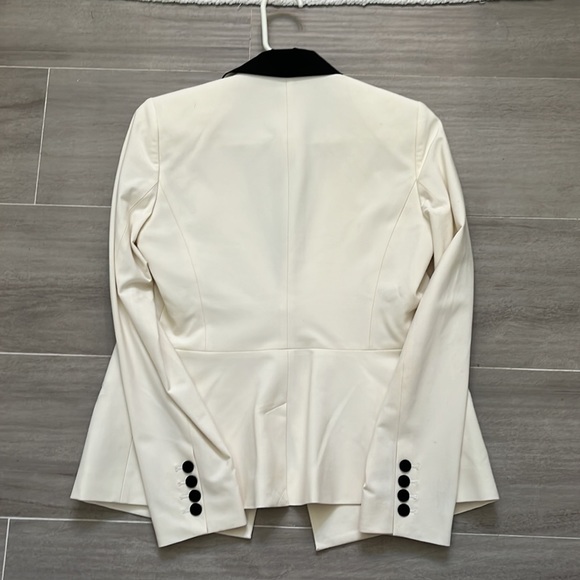 Maternity Blazer 🖤🤍 - Picture 3 of 3